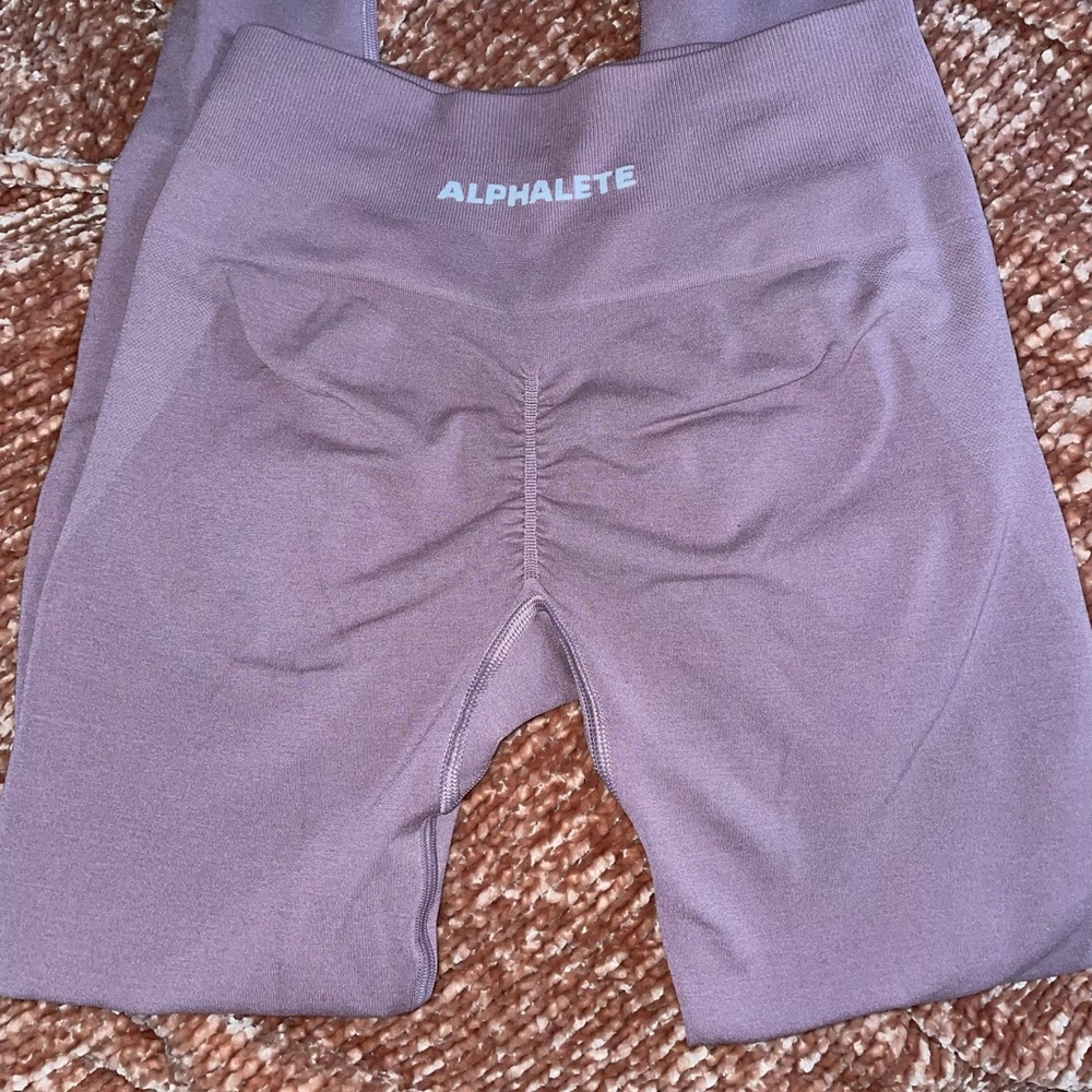 Alphalete amplify leggings- purple dove